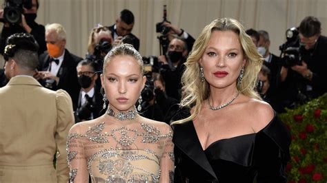 kate moss burberry wedding|Kate Moss And Lila Moss Had A Mother.